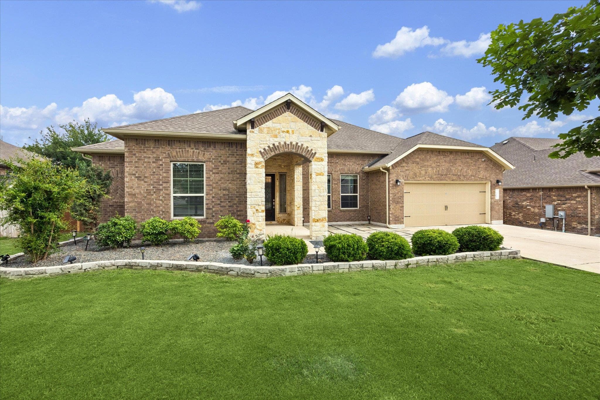 365 Arapaho DR